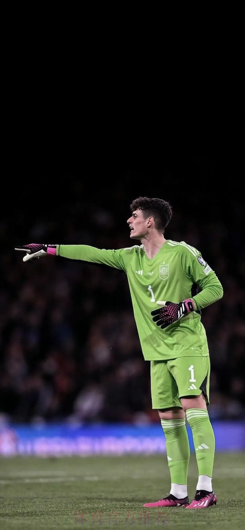 新门神来了！皇马官方：凯帕身披25号球衣